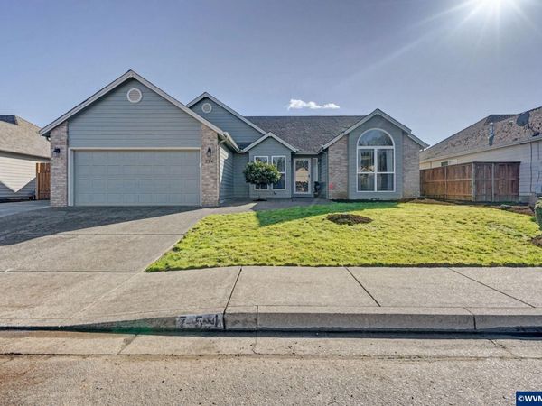 754 Pinehurst Av NE, Keizer, OR 97303