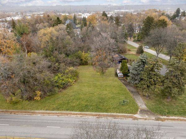 10/11 Maple Avenue , Downers Grove, IL 60515