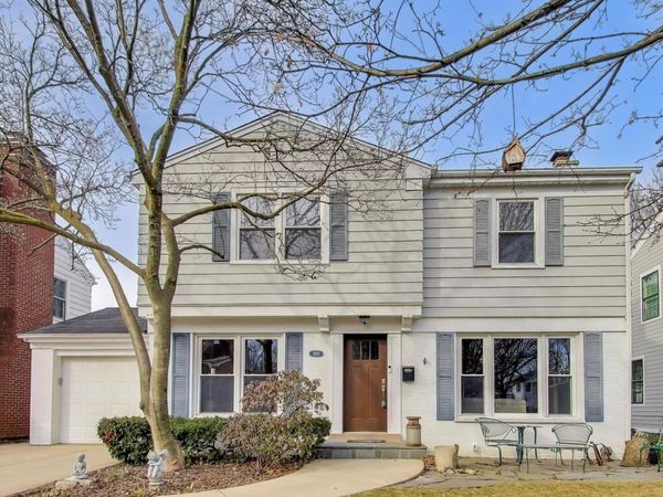 200 S Derbyshire Lane , Arlington Heights, IL 60004