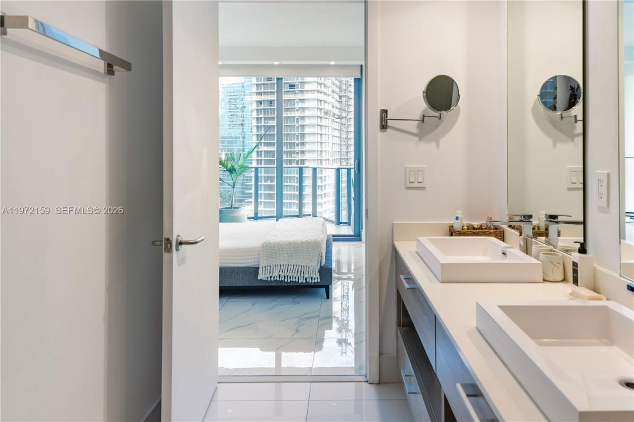 1300 S Miami Ave , Unit 2006, Miami, FL 33130 Photo