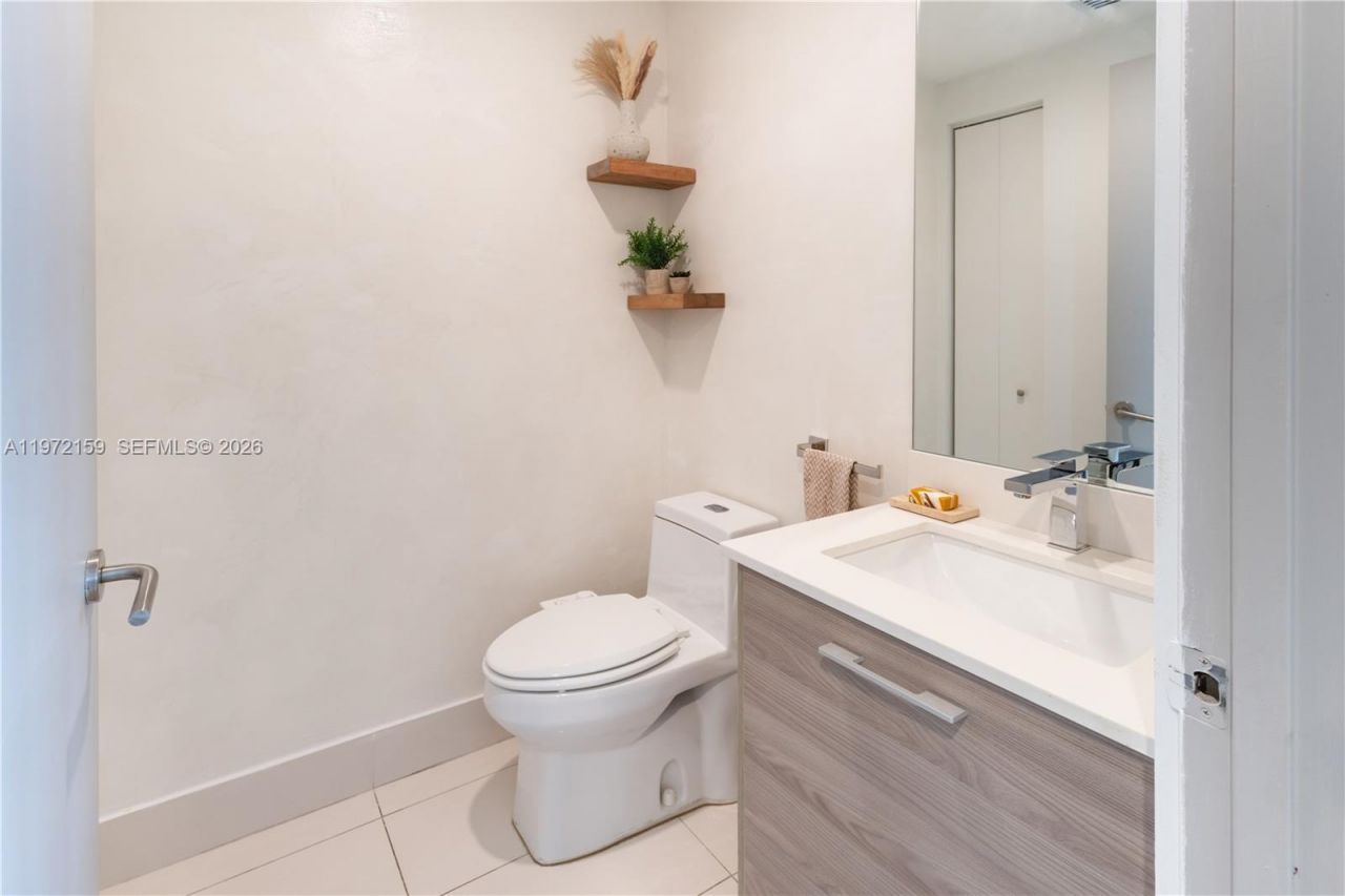 1300 S Miami Ave , Unit 2006, Miami, FL 33130 Photo