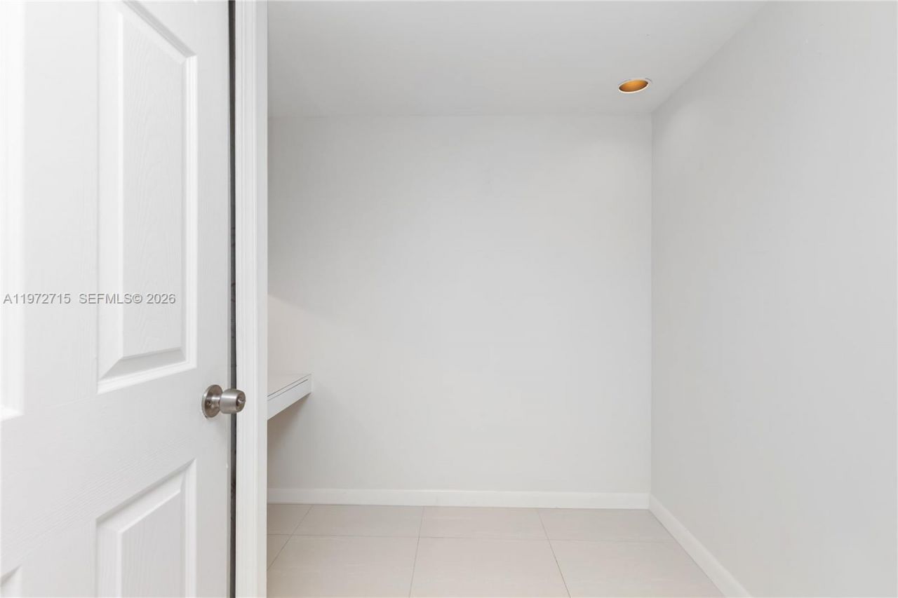 210 Sea View Dr , Unit 207, Key Biscayne, FL 33149 Photo