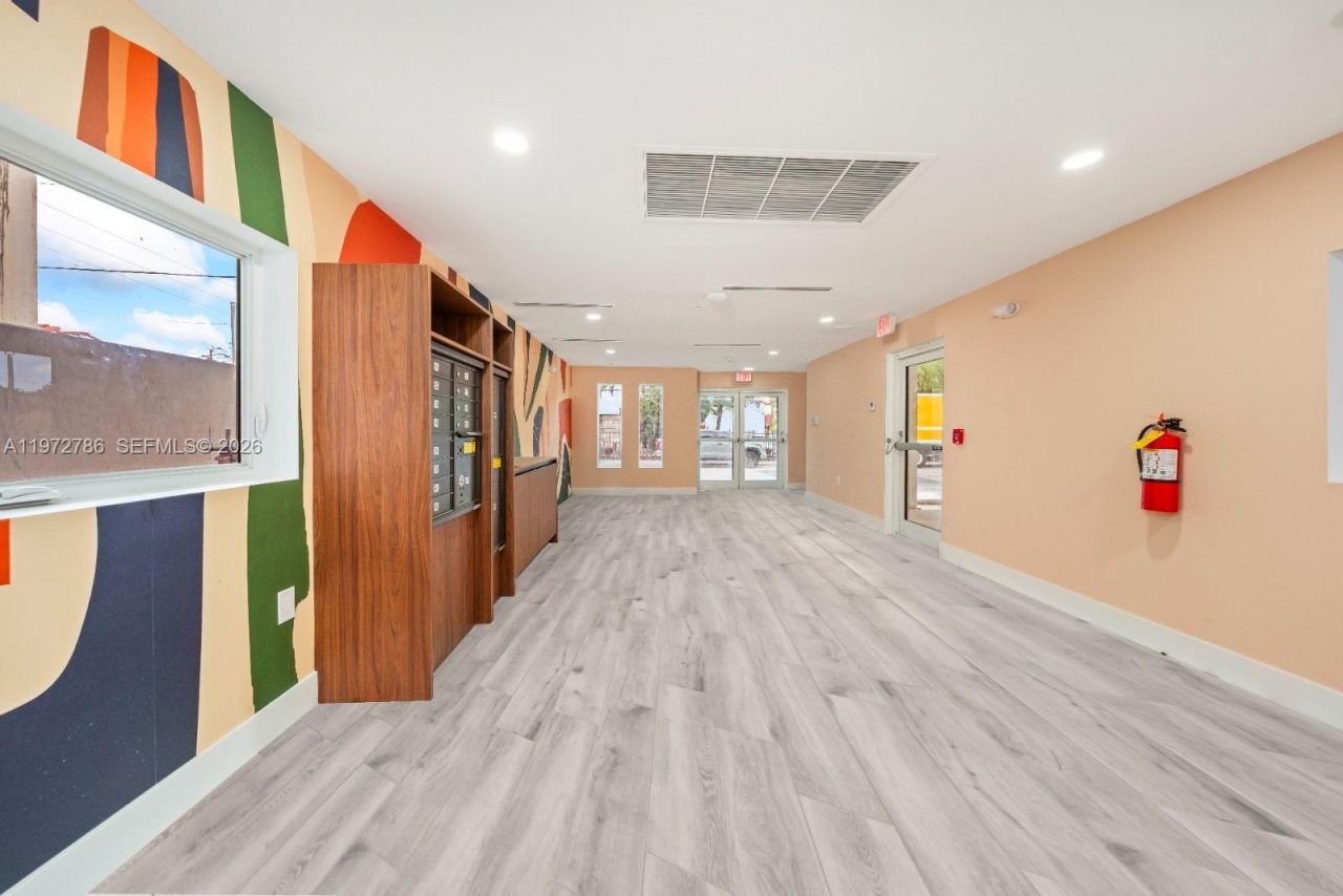 32 NW 14th Ave , Unit 1, Miami, FL 33125 Photo