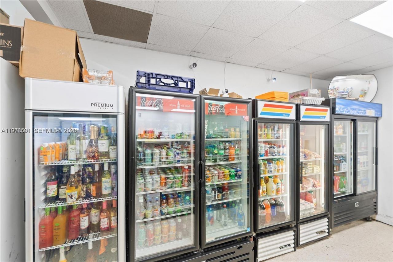 19370 Collins Ave, Unit 221, Sunny Isles Beach, FL 33160 Photo