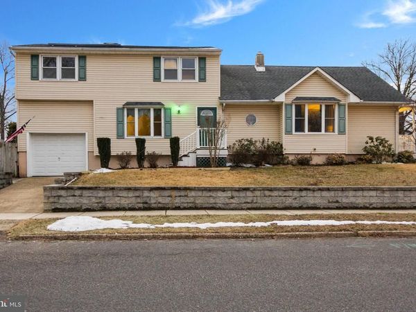 400 READING AVENUE , BARRINGTON, NJ 08007