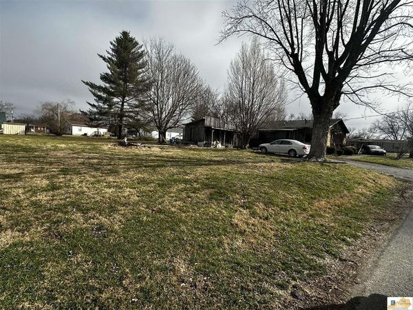 110 & 112 W Barbee Street , Columbia, KY 42728