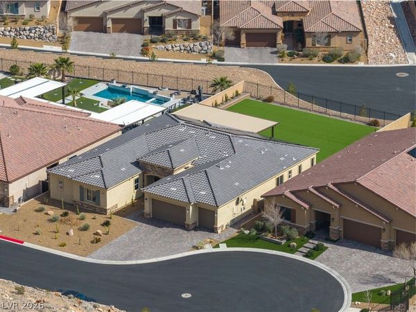 11282 Roman Helmet Street, Las Vegas, NV 89141