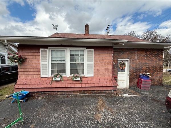 630 Munroe Falls Avenue, Cuyahoga Falls, OH 44221