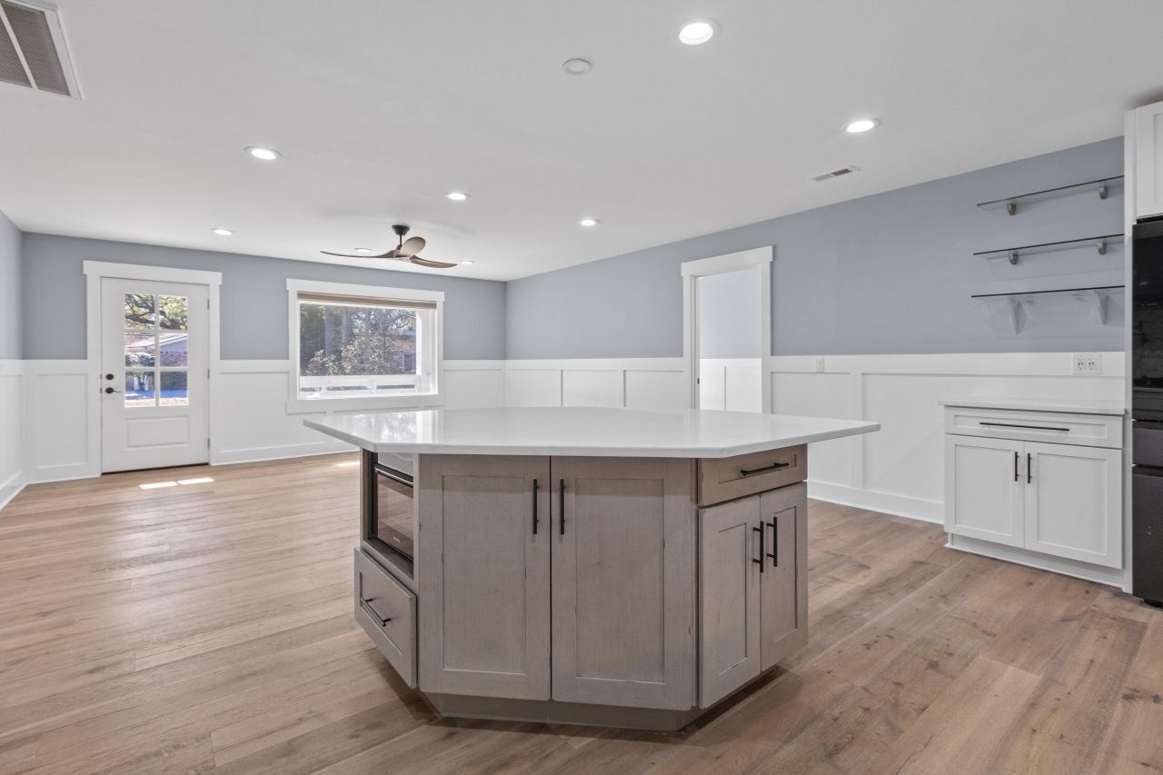 1431 Heather Drive Photo 12