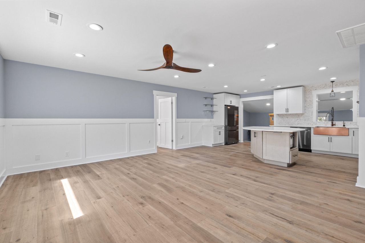 1431 Heather Drive Photo 5