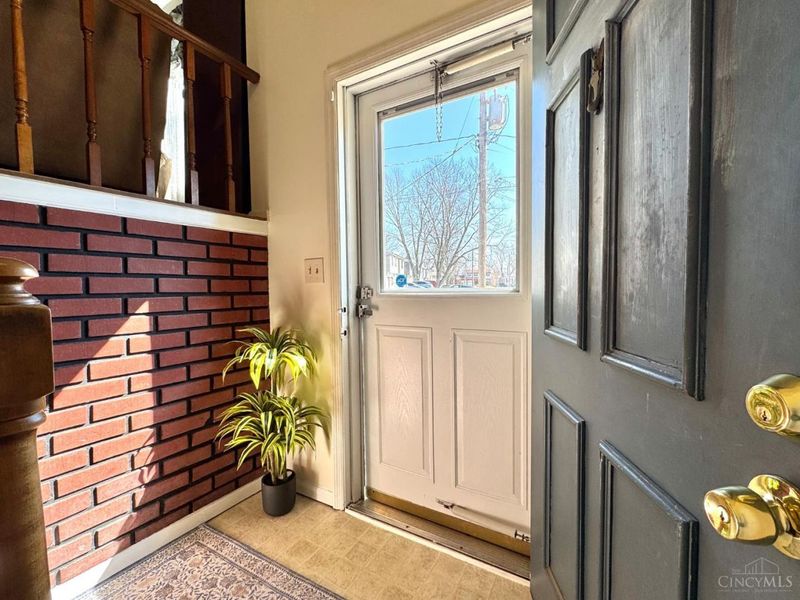 9978 Greenriver Drive, Cincinnati, OH 45231 Photo 4