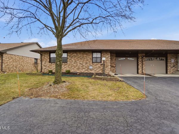 1813 Manor Hill Road, Findlay, OH 45840