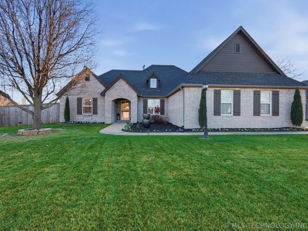 810 W 150th Street , Glenpool, OK 74033