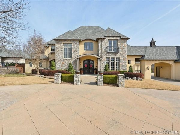 10703 S Forest Avenue , Jenks, OK 74037