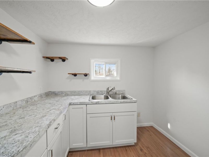 2323 Mingo Trail, Akron, OH 44312 Photo 2