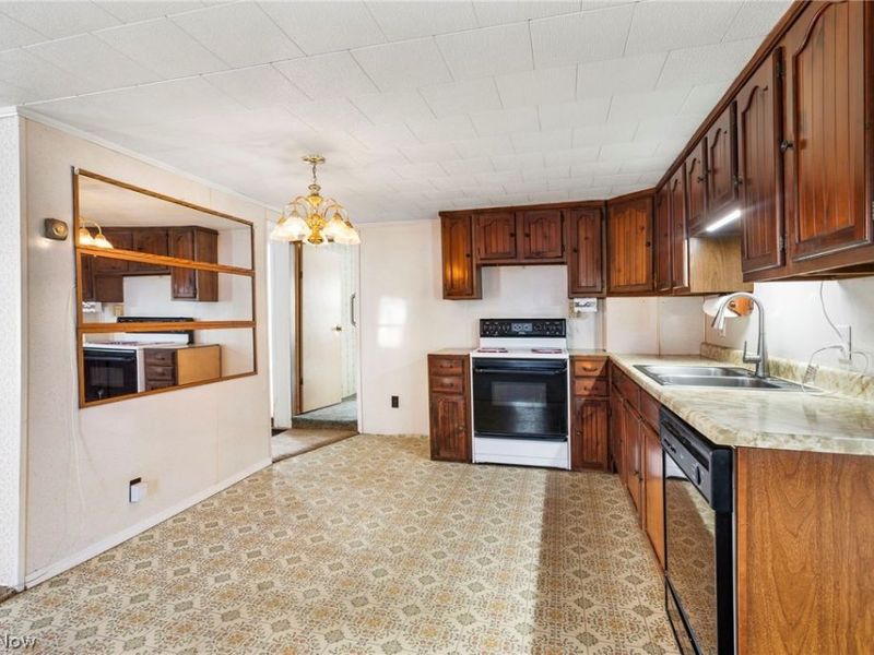 550 Johnson Avenue, Alliance, OH 44601 Photo 18