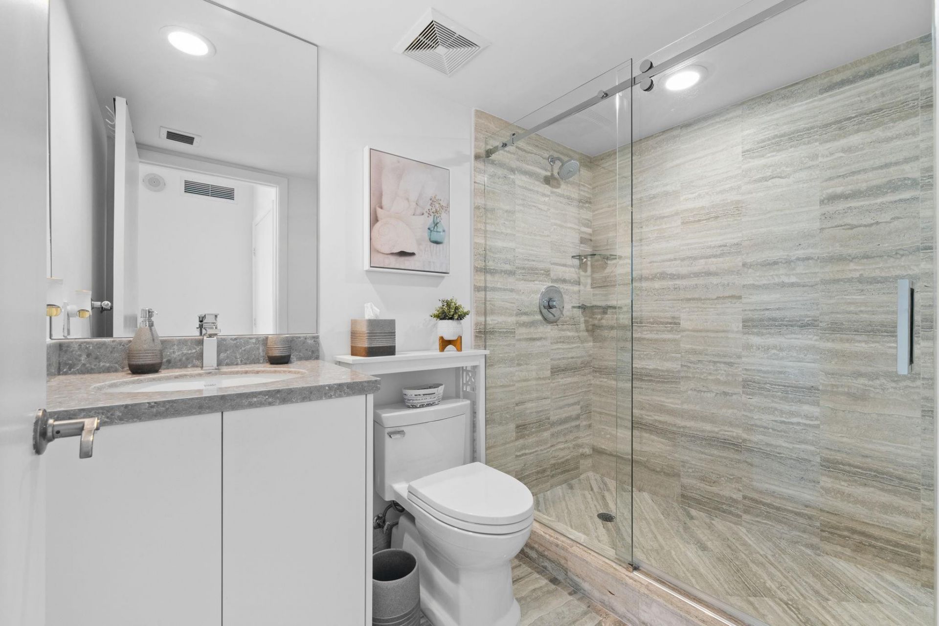 101 S Fort Lauderdale Beach Boulevard, Unit 705, Fort Lauderdale, FL 33316 Photo