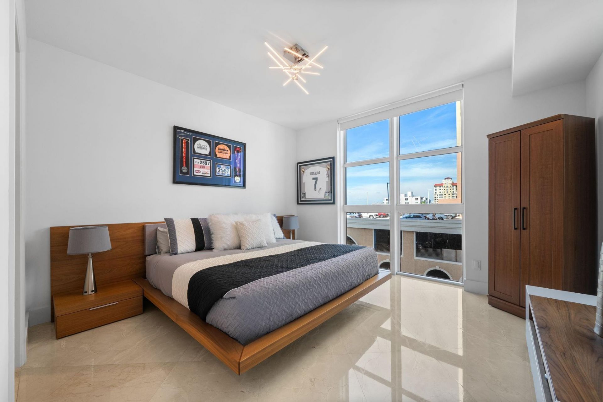 101 S Fort Lauderdale Beach Boulevard, Unit 705, Fort Lauderdale, FL 33316 Photo