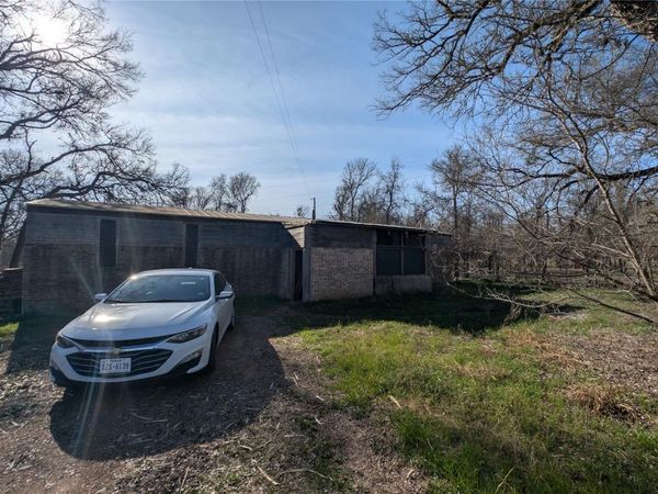 107 Patti CV N, Bastrop, TX 78602