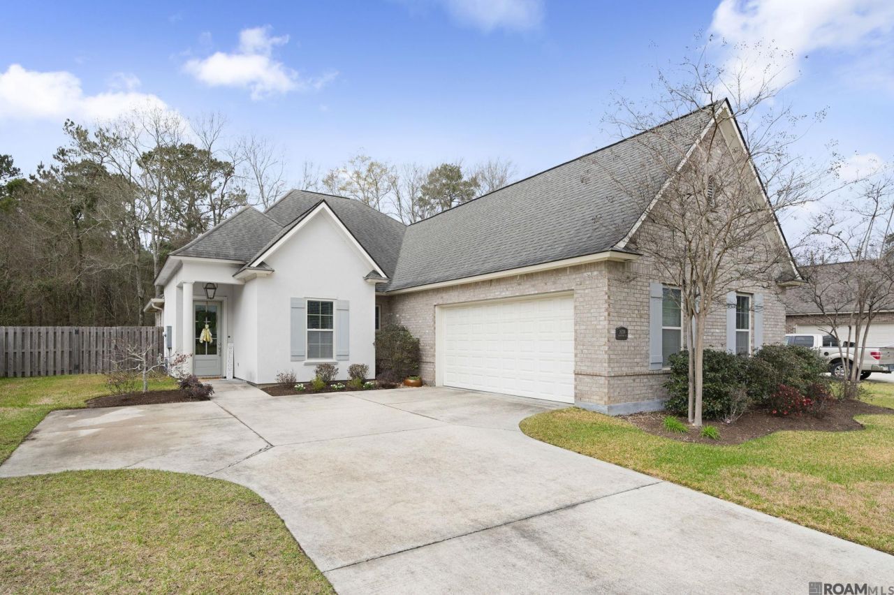 16104 Blackstone Dr, Pride, LA 70770 Main Photo