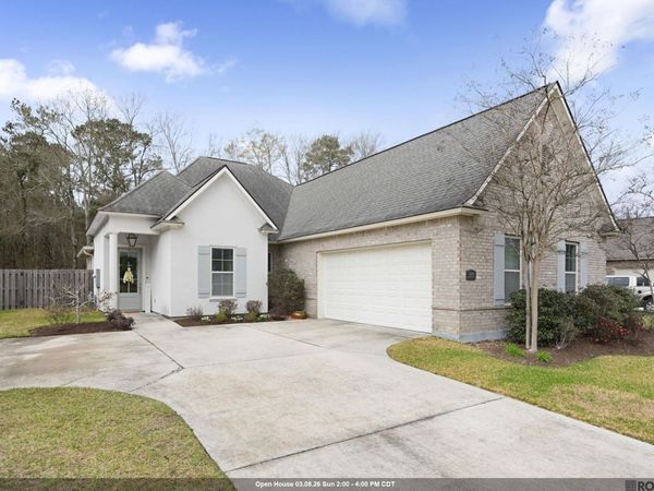 16104 Blackstone Dr, Pride, LA 70770