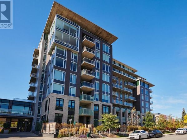570 De Mazenod Avenue, Unit 301, Ottawa, ON K1S5X2