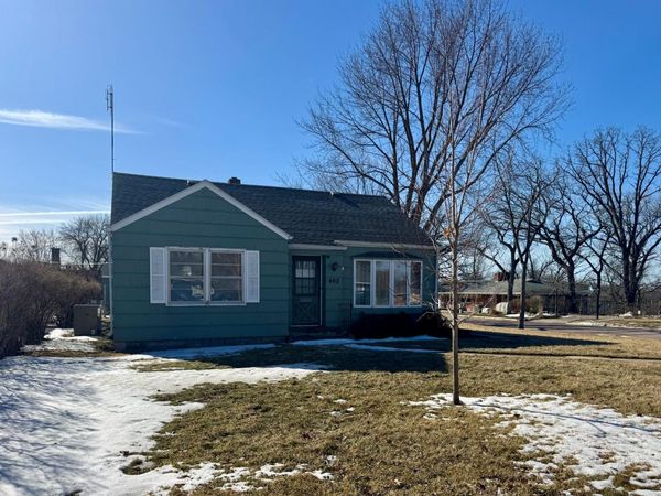402 E Walnut Street, Redwood Falls, MN 56283