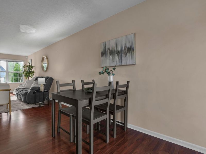 1010 Hartford Village Boulevard , Columbus, OH 43228 Photo 18