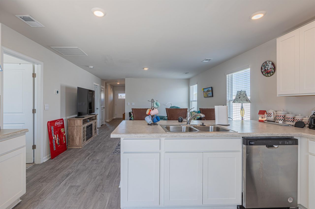 258 Jeff Waters Circle Photo 5