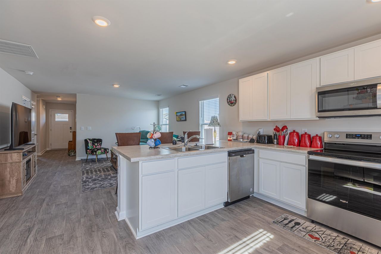 258 Jeff Waters Circle Photo 6