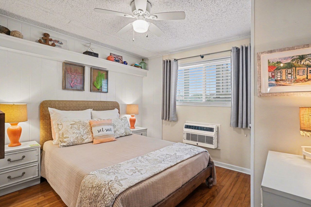 1919 Spring St.  Photo 23