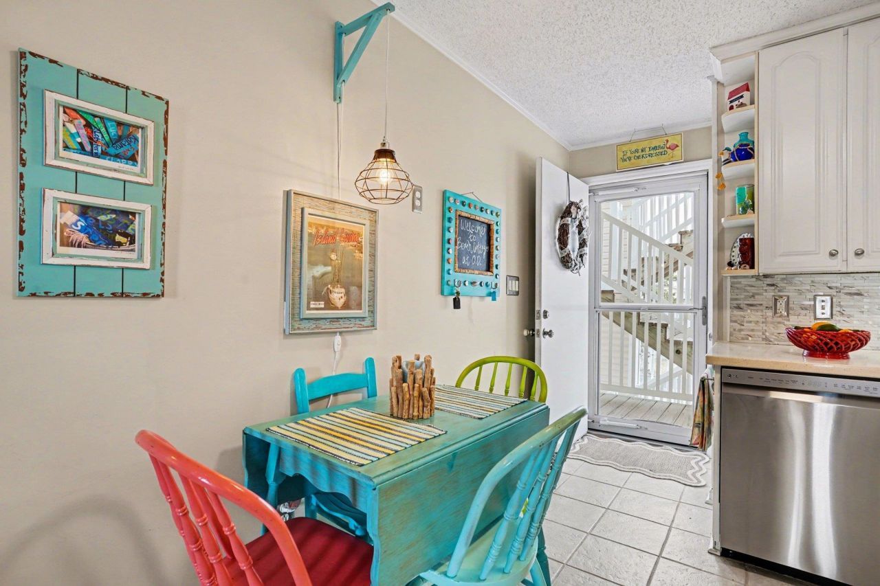 1919 Spring St.  Photo 8