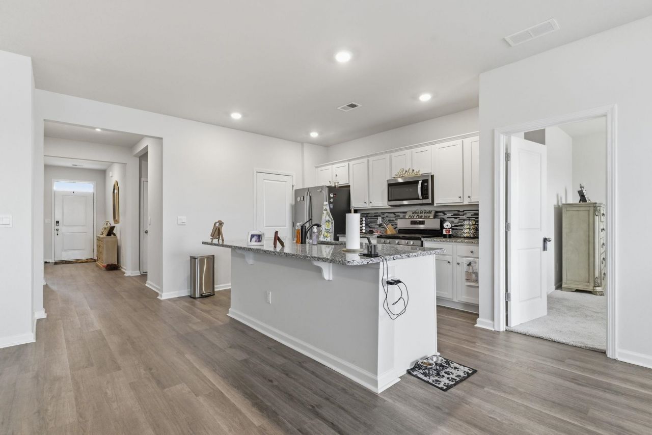 5032 Appleridge Dr.  Photo 10