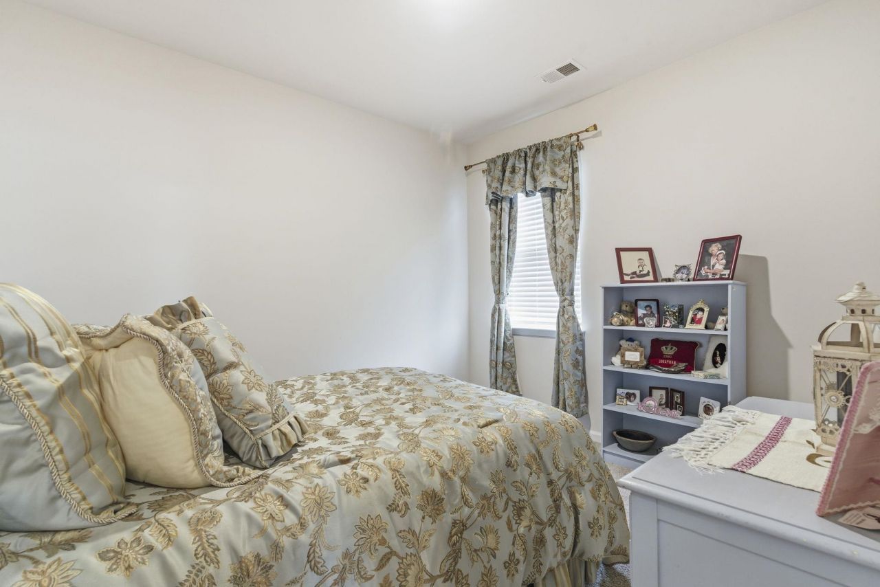 5032 Appleridge Dr.  Photo 19