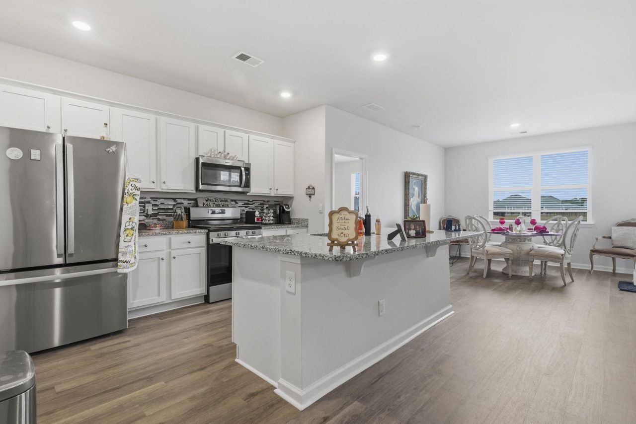 5032 Appleridge Dr.  Photo 8