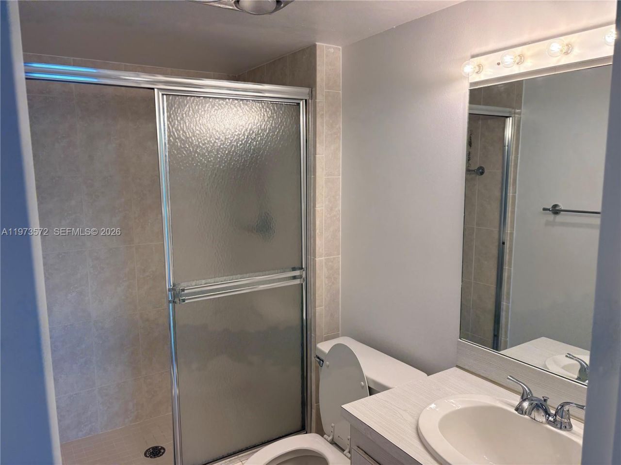 100 Bayview Dr, Unit 217, Sunny Isles Beach, FL 33160 Photo