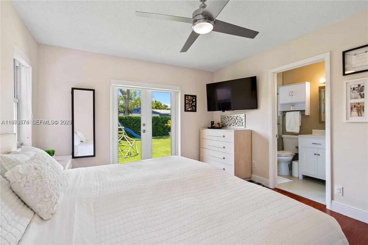 19900 SW 83rd Ave, Cutler Bay, FL 33189 Photo