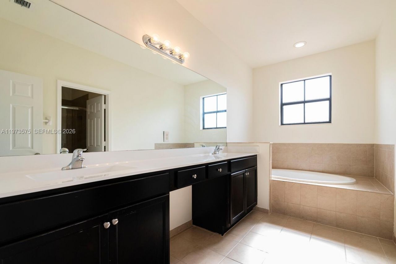 516 SE 35th Ter , Homestead, FL 33033 Photo