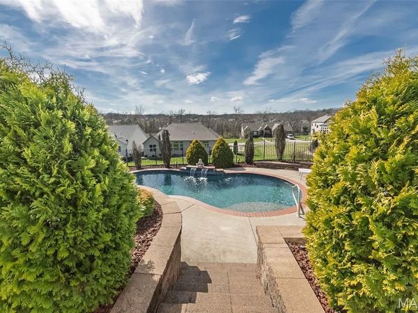 1105 Timberline Court , Wentzville, MO 63385