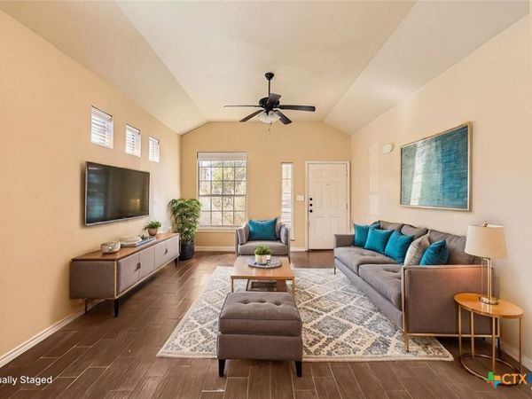 107 Creekside Villa Drive , Kyle, TX 78640