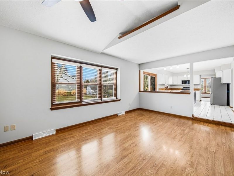 32068 Dorchester Drive, Avon Lake, OH 44012 Photo 11