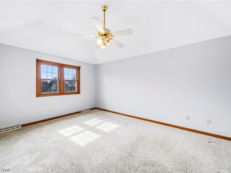 32068 Dorchester Drive, Avon Lake, OH 44012 Photo 16