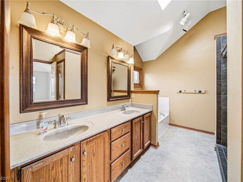 32068 Dorchester Drive, Avon Lake, OH 44012 Photo 17