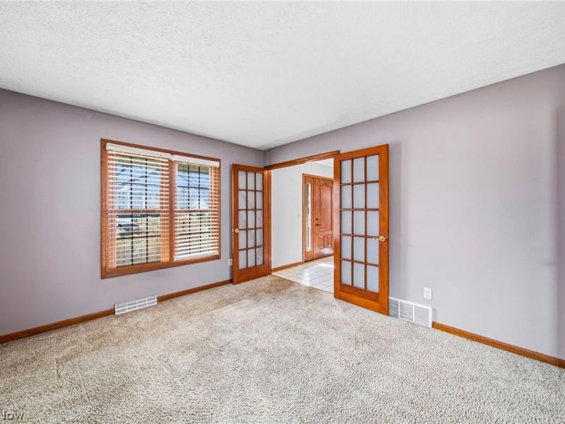 32068 Dorchester Drive, Avon Lake, OH 44012 Photo 4