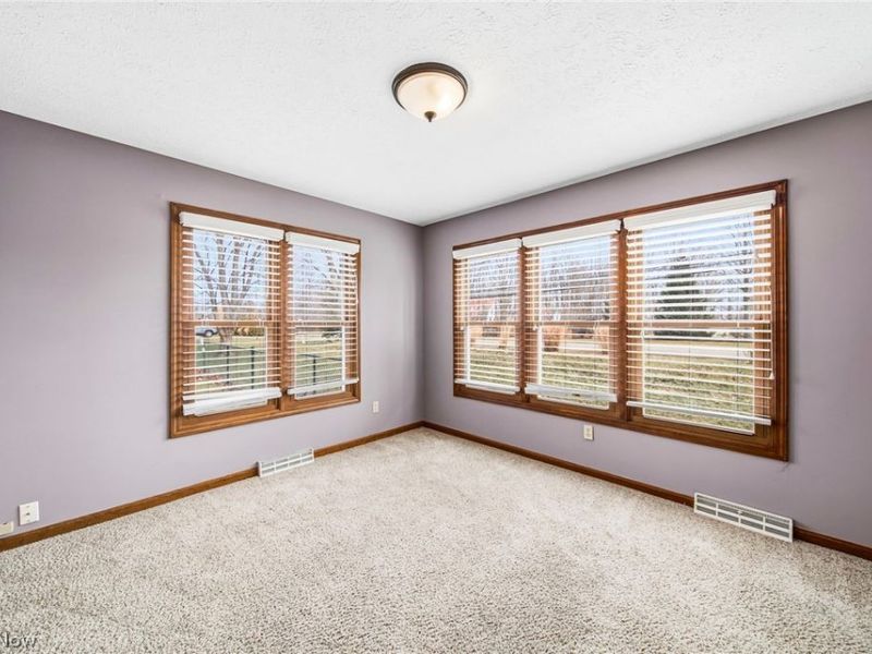 32068 Dorchester Drive, Avon Lake, OH 44012 Photo 6