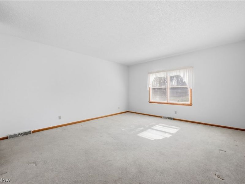 361 Hilltop Boulevard, Canfield, OH 44406 Photo 13