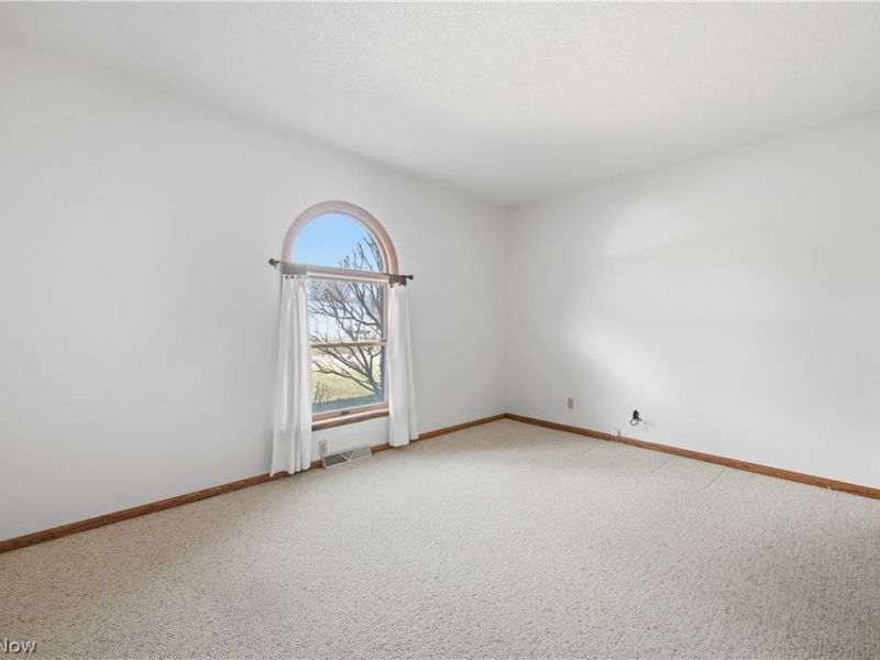 361 Hilltop Boulevard, Canfield, OH 44406 Photo 17