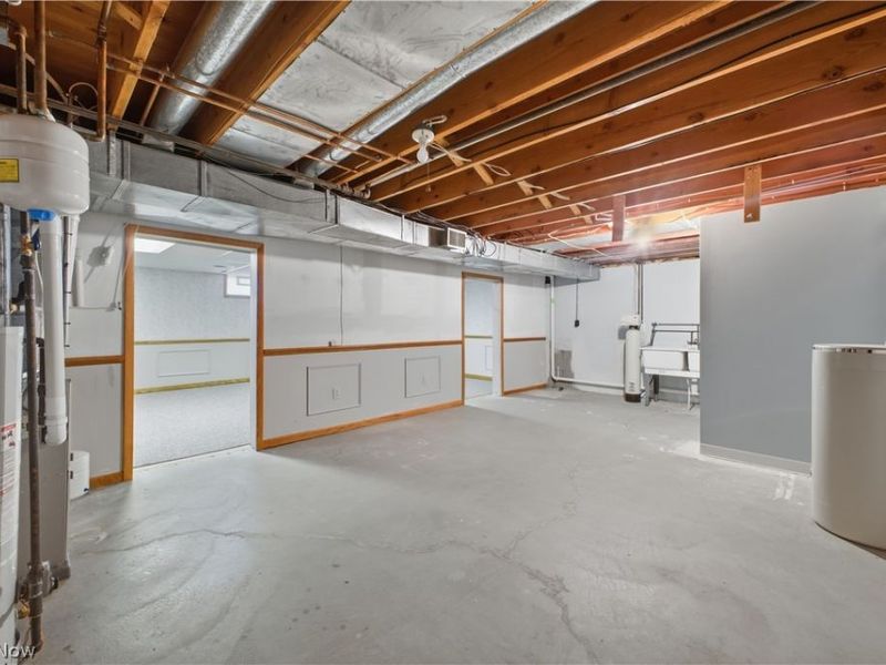 361 Hilltop Boulevard, Canfield, OH 44406 Photo 27