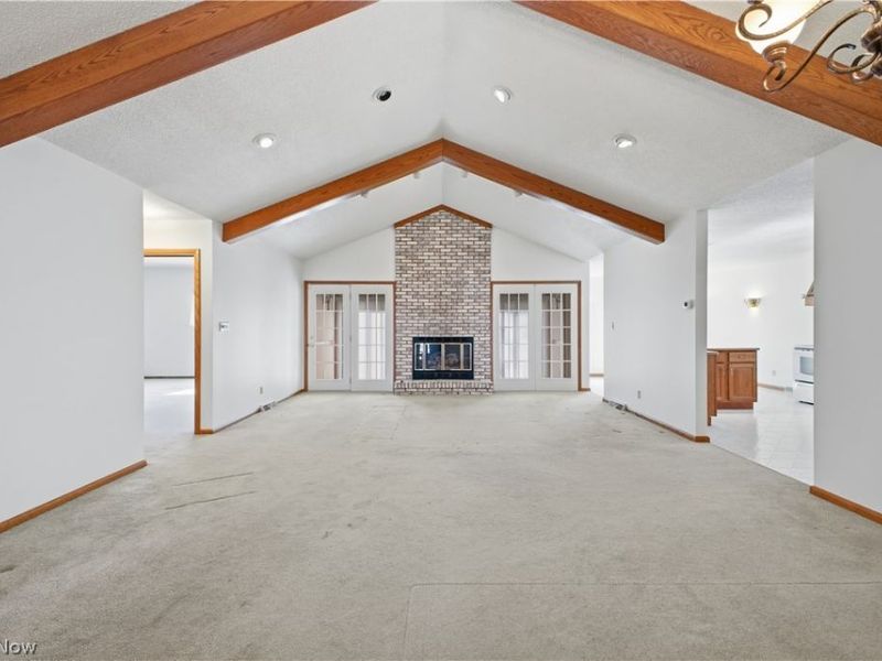 361 Hilltop Boulevard, Canfield, OH 44406 Photo 9