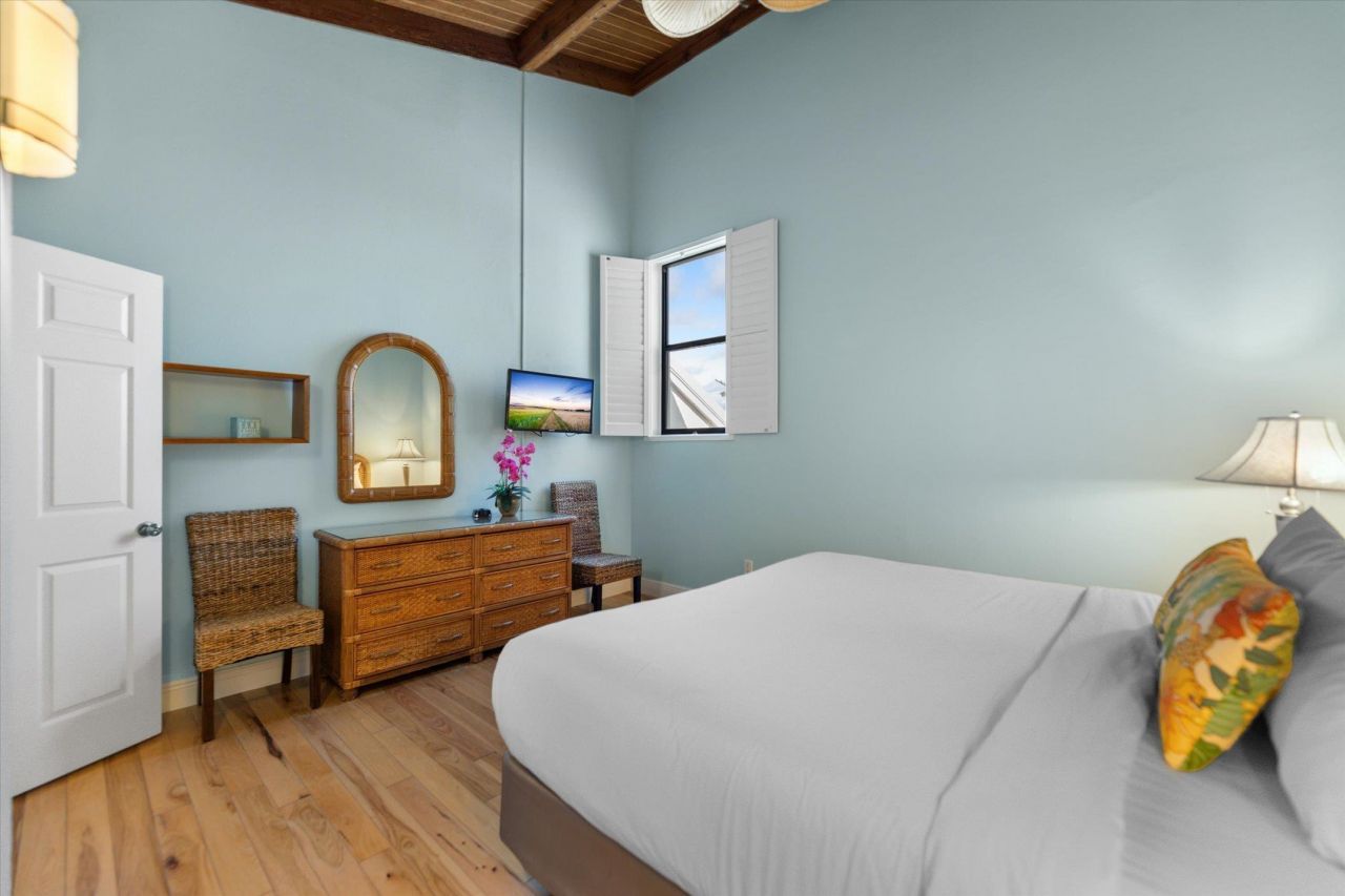 2030 Gulf Beach Villas, Unit 2030, Captiva, FL 33924 Photo